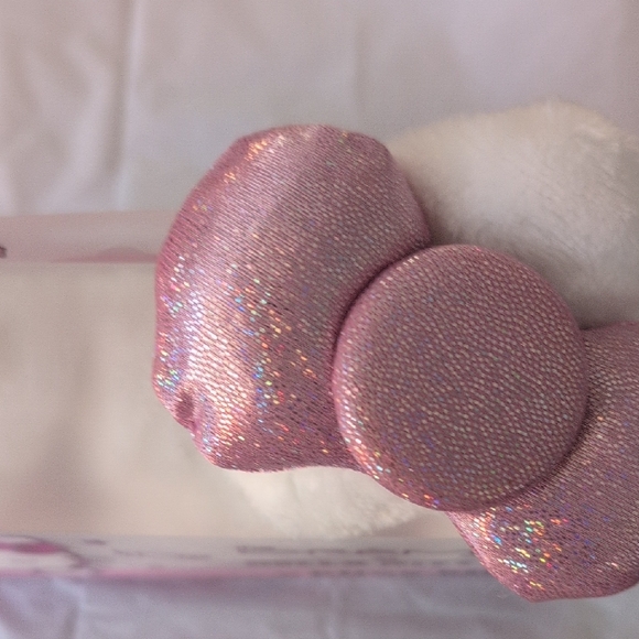 Hello Kitty Pink and White Spa Headband and Blender Set - Picture 2 of 5